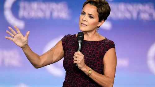 Donald Trump anunţă numirea unei persoane loiale la conducerea postului de radio Vocea Americii