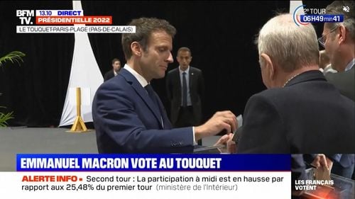 Emmanuel Macron a votat în stațiunea Le Touquet-Paris-Plage (Pas-de-Calais) în jurul orei 13.00