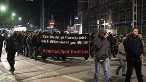 Douăzeci de poliţişti din Frankfurt, suspectaţi de difuzare de propagandă neonazistă pe grupuri interne de discuţie