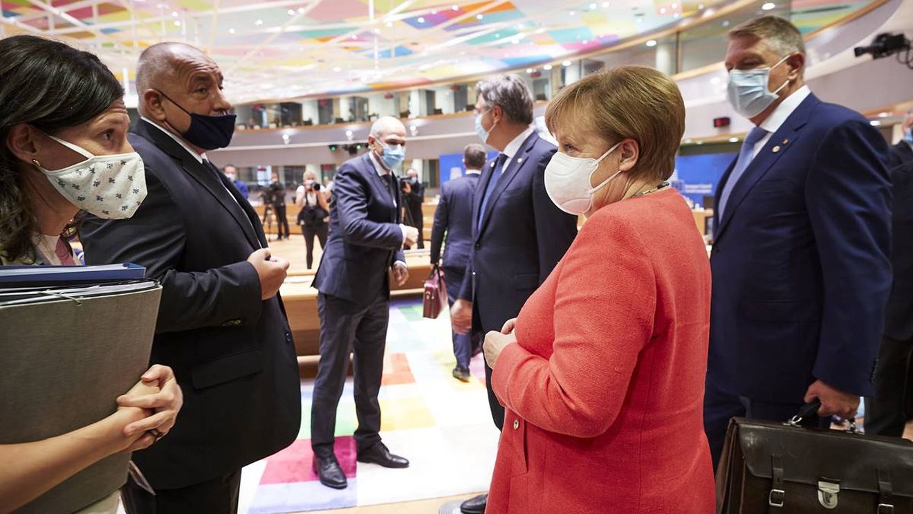 Comisia Europeană nu susține propunerea Angelei Merkel, privind închiderea granițelor și interdicția totală de călătorie