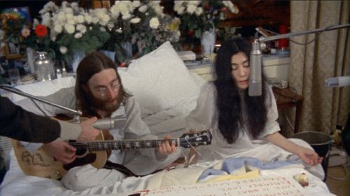 Ceasul de lux Patek Philippe al lui John Lennon, dispărut mulți ani și acum găsit, ar putea valora milioane de dolari/ Un tribunal elvețian a decis că Yoko Ono, fosta soție a lui Lennon, este proprietara de drept a ceasului
