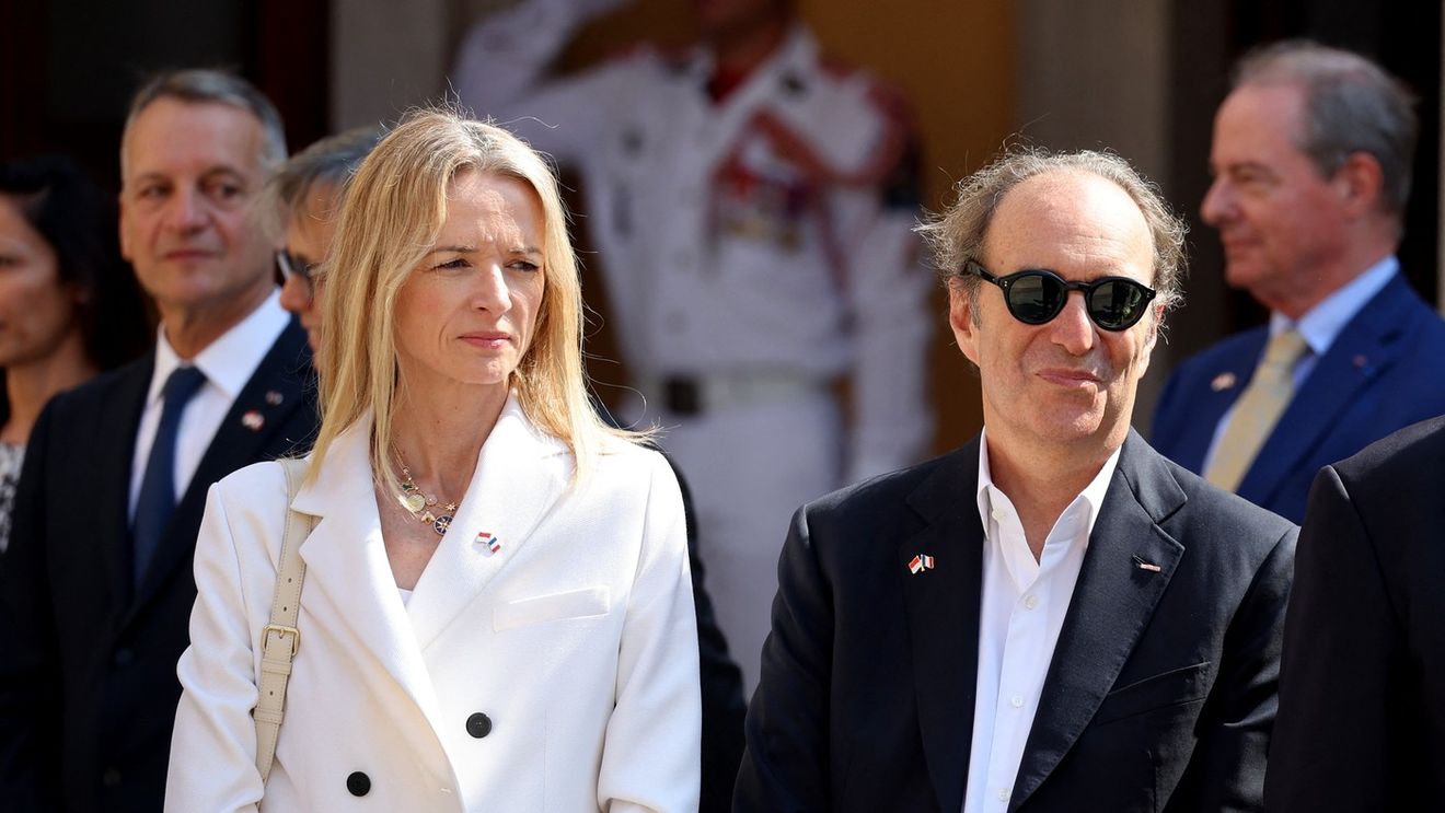 Delphine Arnault deschide „un nou capitol” la Dior, mizând pe calitate, în timp ce Jonathan Anderson debutează într-un context dificil pentru industria luxului