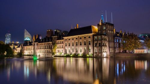 Inflația, clima și imigrația - în centrul dezbaterilor privind alegerile parlamentare din Olanda