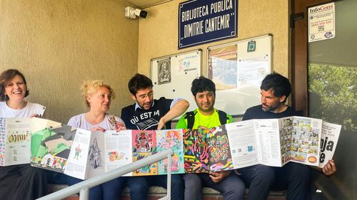 REPORTAJ Ali Muhammad, profesor din Askole – un sat aflat la 3.040 m altitudine, pe traseul spre K2, în Pakistan – și Ibai Etxezarraga, arhitect basc, aduc povești în bibliotecile din București