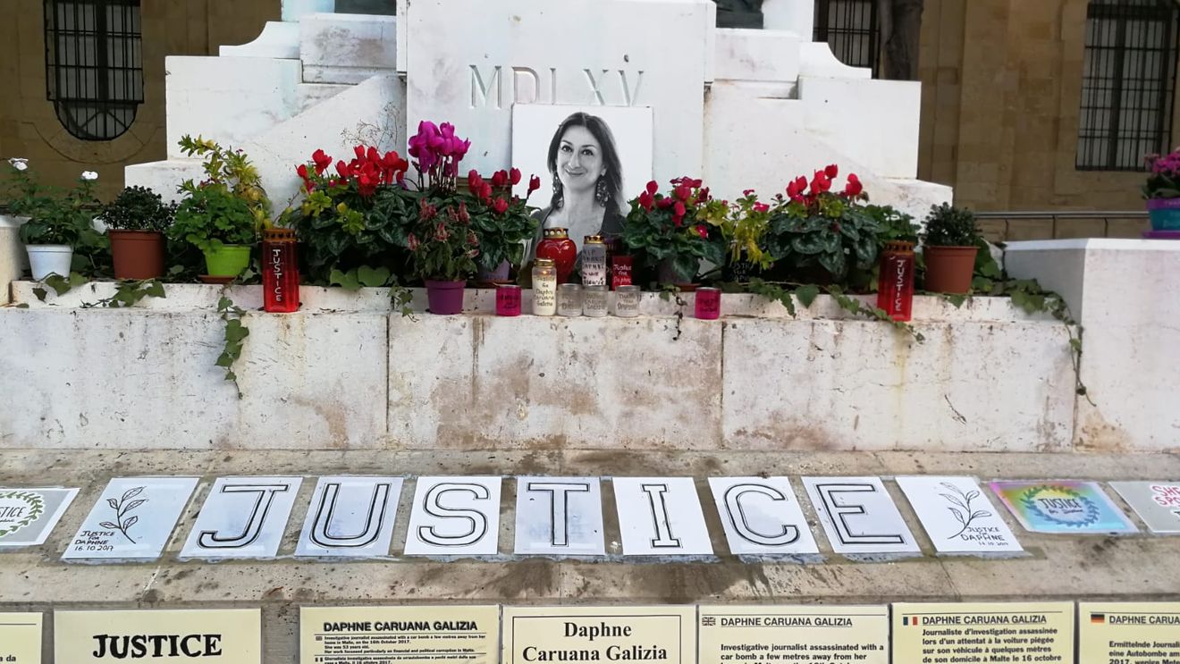 Un juriu din Malta a găsit doi bărbați vinovați de furnizarea bombei care a ucis-o pe jurnalista Daphne Caruana Galizia