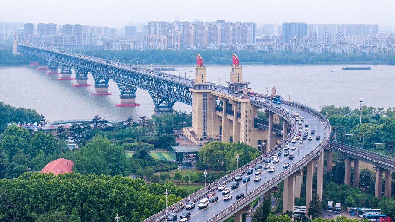 Alertă maximă la Beijing pentru ploi abundente / Rezidenţii au fost sfătuiţi să evite ieşirile în oraş