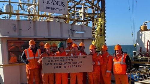 Angajații pe o platformă de foraj maritim a companiei Grup Servicii Petroliere au intrat în grevă și reclamă neplata salariilor. Compania: ”Există o dispută juridică”