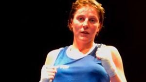 Julie Le Galliard, fostă campioană a Franţei la box, a decedat la vârsta de 31 de ani în urma infectării cu SARS-CoV-2/ Ea era internată în spital de mai multe săptămâni