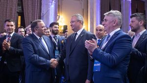 Liberalii anulează un eveniment care trebuia să aibă loc miercuri, în Argeș, cu ocazia zilei partidului / ”PNL este concentrat pe soluţionarea grevei din educaţie” / Liderii partidului se vor întâlni la Muzeul Național Brătianu – Vila Florica