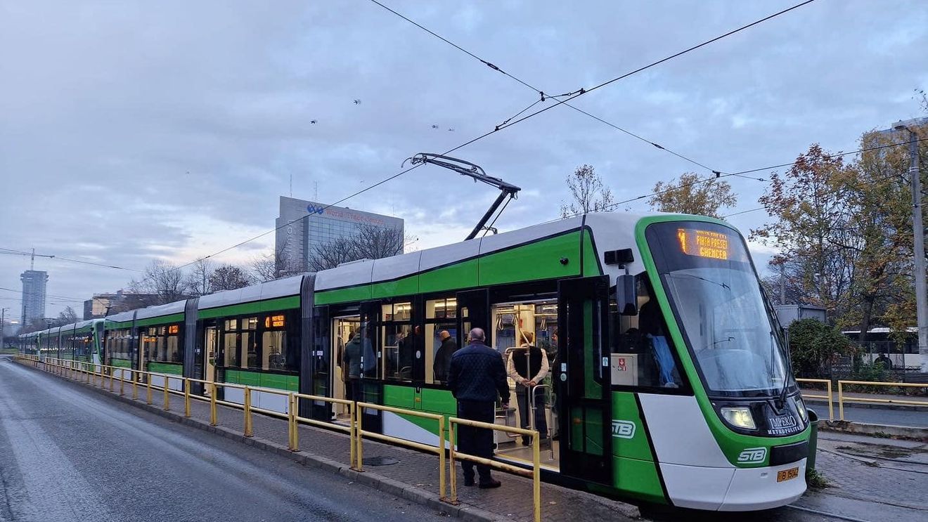Circulaţia tramvaielor 19, blocată din cauza unui eveniment rutier produs pe Calea Şerban Vodă