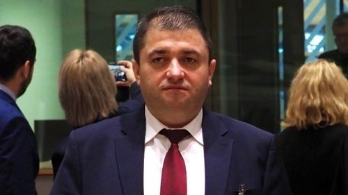 Ministrul Economiei, Dănuț Andrușcă, nu vine azi la audierea din plenul Camerei Deputaților, invocând probleme de sănătate