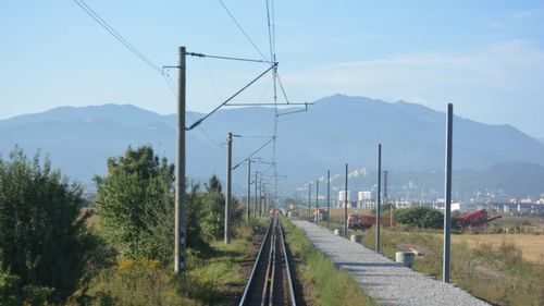 Magistrala Brașov – Sighișoara (112 km), departe de final / Unele tuneluri nici măcar nu au intrat în lucru / În șase ani, 60% din lucrări au fost finalizate