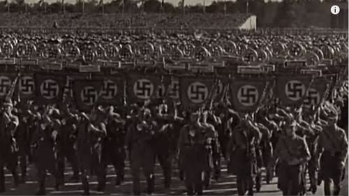 Garda de coastă a SUA ar urma să nu mai considere svastica un simbol al urii, ci doar „potenţial controversată” - surse Washington Post