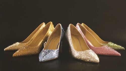 Stuart Weitzman și Swarovski Creators Lab colaborează pentru pantofi de sărbătoare strălucitori