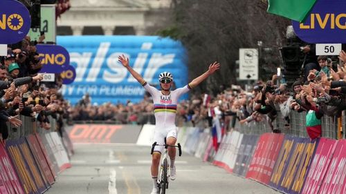 Tadej Pogačar a câștigat ultimul Monument din acest sezon de ciclism, Il Lombardia 2024 / Slovenul a ajuns la patru victorii consecutive în Il Lombardia, o performanță istorică