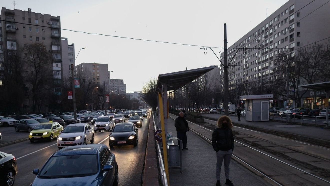 Majoritatea liniilor de tramvai şi autobuz au fost deblocate, în urma intervențiilor pentru îndepărtarea efectelor furtunii