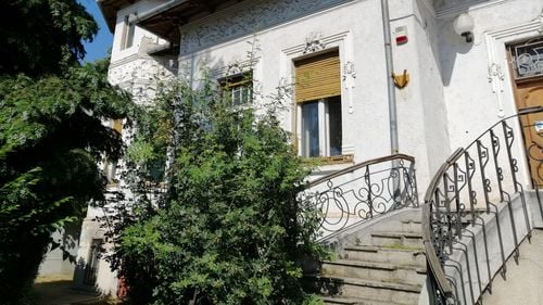 Vila lui Nicolae Ceaușescu din Oradea a fost vândută pentru 3,5 milioane de lei / Clădirea istorică, cu elemente Art Nouveau, aparținea Consiliului Județean Bihor