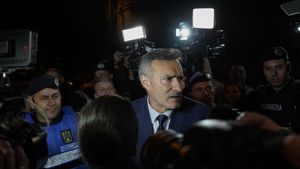 SURSE Generalul în rezervă Florian Coldea ar fi dat vina pe Dumbravă și Cocoru / Cum au decurs audierile maraton de la DNA / Ce bani ar fi ajuns în conturile foștilor generali