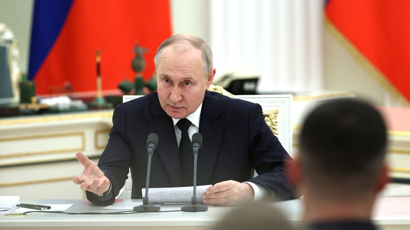 Putin, în primul discurs de campanie electorală: Nu ne vom vinde suveranitatea pentru nişte cârnaţi
