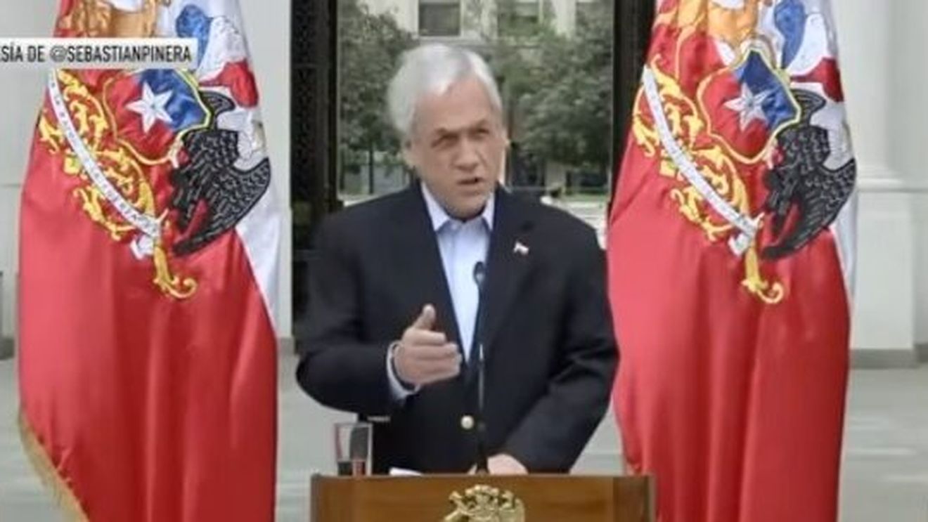 Președintele din Chile anunță o remaniere masivă a Guvernului după o săptămână de proteste uriașe împotriva inegalităților