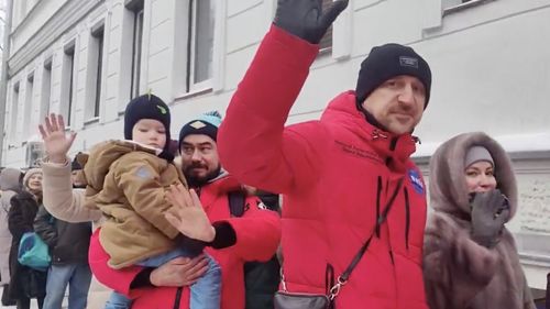 Imagini rare: Moscoviții se mobilizează pentru a-l susține pe Boris Nadejdin, candidatul "păcii" împotriva lui Putin la prezidențiale