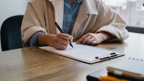 Rata şomajului a ajuns în noiembrie 2023 la 5,4%