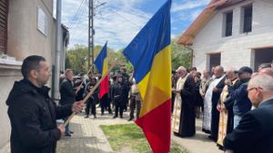 Alba24: Legionarul Ion Gavrilă Ogoranu, comemorat la Galtiu cu cântece legionare, dar „fără salutul interzis”