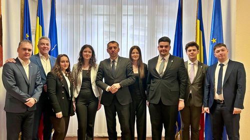 Puci la Consiliul Național al Elevilor: trei membri din Comisia de Etică s-au numit pe ei și încă patru colegi într-o comisie care să țină locul Biroului Executiv, în afara regulamentului