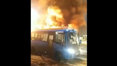 VIDEO UPDATE Incendiu masiv în apropiere de Moscova, autoritățile suspectează un "act criminal"