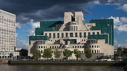 Beijingul acuză Londra de spionaj prin intermediul a doi oficiali chinezi