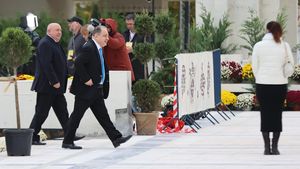 Marian Vanghelie și fratele său, trimiși în judecată în dosarul Economat 2 cu prejudiciu de aproape 50 de milioane de euro / Vanghelie, acuzat că a luat o mită de peste 15 milioane de euro