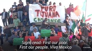 Tensiuni majore la granița dintre Mexic și Statele Unite din cauza caravanei migranților: Nu vă vrem aici!