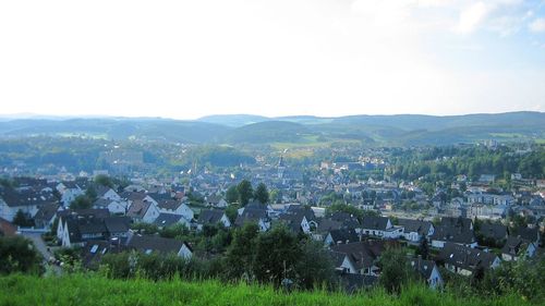 Germania: Fetiță de 8 ani, eliberată după ce ar fi trăit închisă într-o cameră aproape toată viața