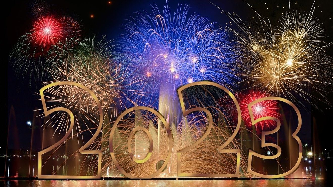 G4Media vă urează un An Nou fericit! 2023 să vă împlinească mai multe dorințe, să vă țină sănătoși și încrezători, să avem pace! La mulți ani!