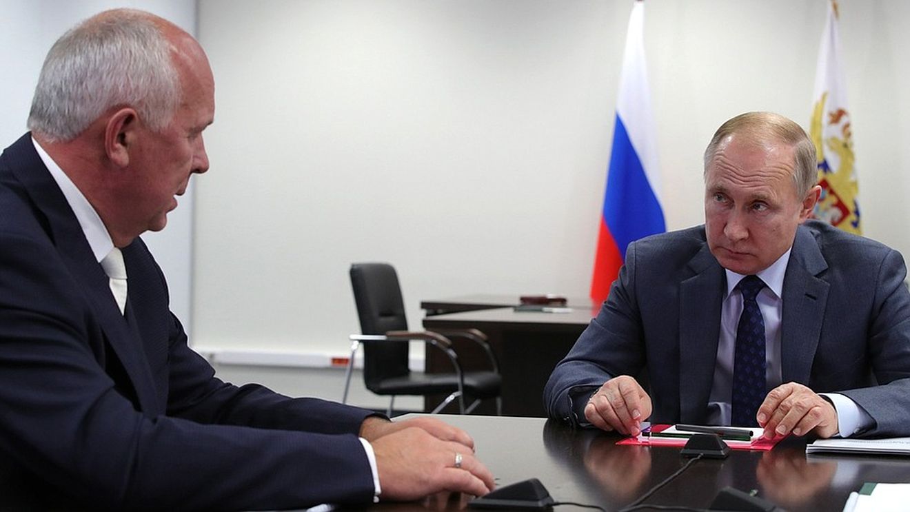 Tribunalul Iaşi a ridicat sancţiunile impuse de ANAF unei firme care a importat îngrăşăminte de la combinatul condus de oligarhul rus Serghei Chemezov, aflat pe lista neagră a UE şi SUA după invazia Crimeei de către Federaţia Rusă