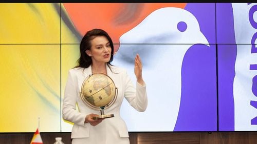 VIDEO SURSE Zeci de percheziții în România, înaintea alegerilor din Republica Moldova / Este vizată și Victoria Furtună, fostă procuroare şi candidată la alegerile prezidențiale din Republica Moldova, afiliată oligarhului fugar Ilan Șor / Și-ar fi declarat domiciliul într-un imobil deținut de membri ai clanului Cordunenilor