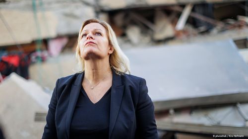  Germania ia măsuri contra extremei drepte în interiorul țării: Vrem să distrugem aceste rețele de extremă-dreapta. Vrem să le lipsim de veniturile lor, vrem să le luăm armele