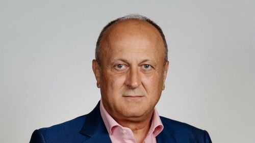 Dan Şucu anunță că Neil Lennon va fi antrenorul echipei Rapid: “Mâine ar trebui să semnăm contractul” / ”Nu a fost interesat de suma pe care ar încasat-o dânsul, mult mai interesat a fost să vadă că suntem hotărâţi să investim în club”