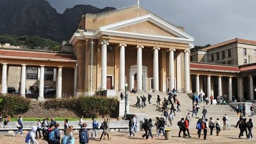 Universitatea din Cape Town: Vaccinarea împotriva COVID-19 va fi obligatorie pentru întreg personalul şi studenţii din anul universitar următor care va începe în ianuarie