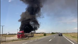 Un incendiu a izbucnit în Timișoara, într-o zonă cu deșeuri de materiale plastice/ A fost sesizată Garda de Mediu