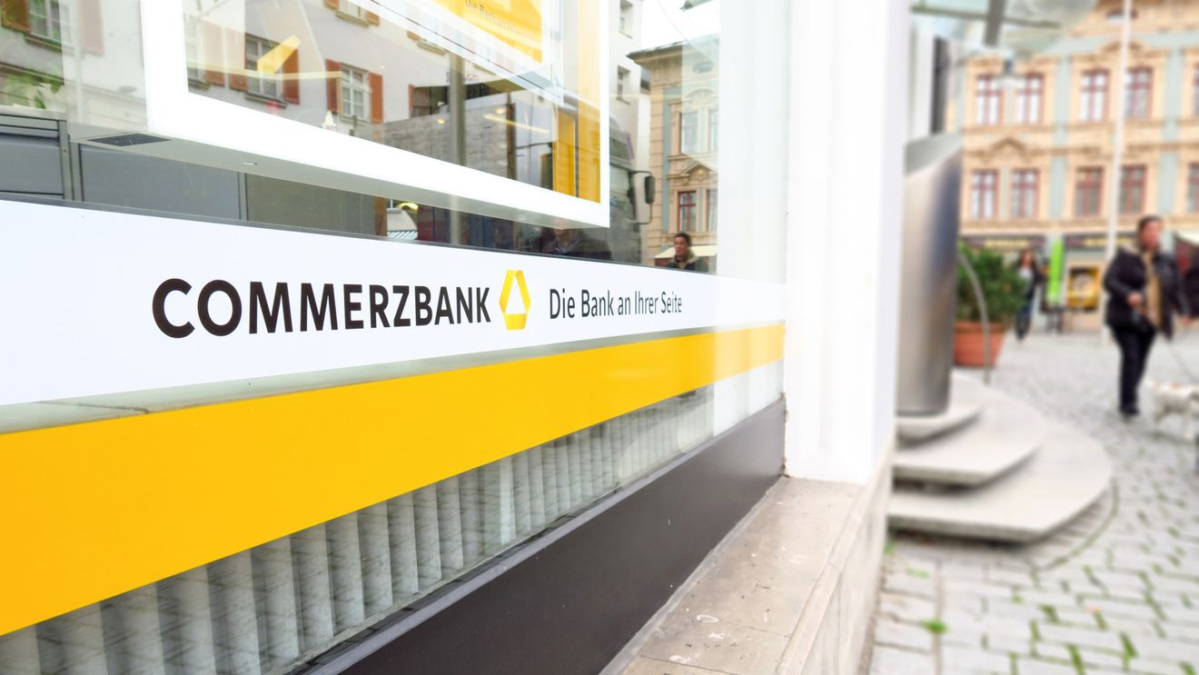 Ce ar însemna preluarea Commerzbank pentru UniCredit şi pentru sistemul bancar