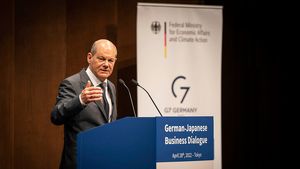 Cancelarul Scholz respinge criticile conform cărora Germania este prea lentă în livrările de armament greu către Ucraina: „Vom livra toate armele pe care le-am aprobat”