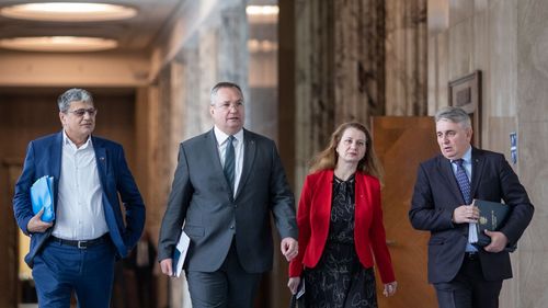 PNL a lansat o campanie de imagine pe tema cotei unice pentru a acoperi scandalul vilei de lux pentru Iohannis și pierderea identității din cauza listelor comune cu PSD