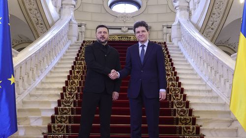 Nicușor Dan, la Cotroceni cu Volodimir Zelenski: Am primit garanții cu privire la continuarea funcționării școlilor în limba română și pentru toate celelalte drepturi ale minorității române din Ucraina / Ce prevede documentul semnat