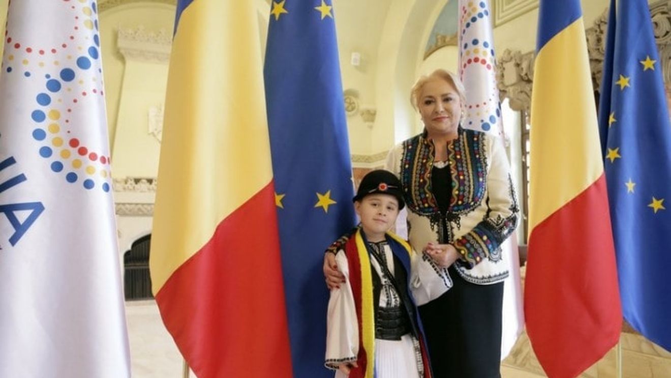 „Aceasta este drama României. Că la o sută de ani de la Ionel Brătianu și de la Iuliu Maniu îi avem pe Liviu Dragnea și pe Viorica Dăncilă”. Interviu cu Ioan Stanomir despre momentul 1918 – partea a II-a
