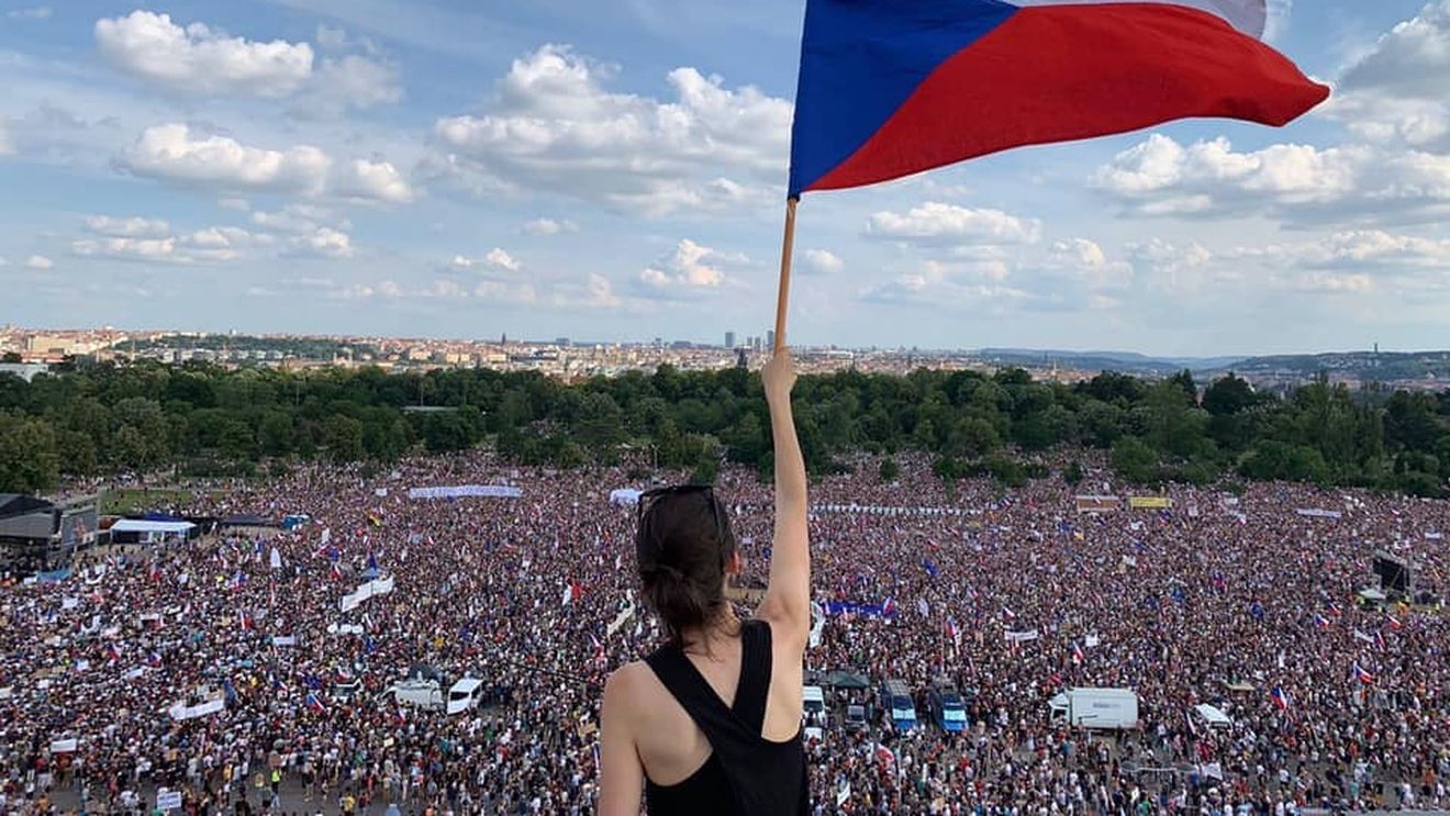 Noi manifestații în Praga: 5000 de cehi au protestat împotriva președintelui și premierului, acuzându-i că sunt pro-ruși și pro-chinezi