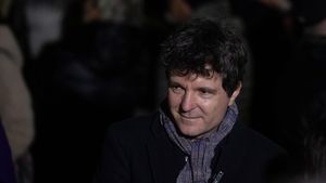 Nicuşor Dan a evitat să spună cum a votat la referendumul pentru familie: M-am prezentat la referendrumul pentru familie, dar nu am spus cum am votat şi n-o să vă spun cum / Nu vreau să mă poziţionez în această dispută ideologică