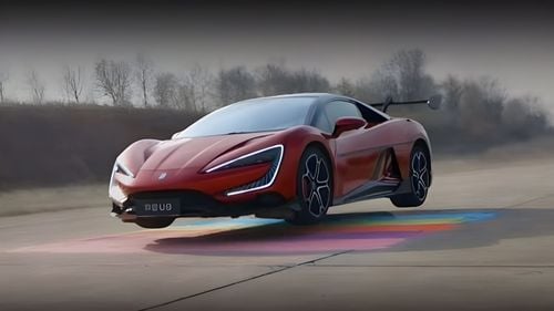 Hipercar electric din China, filmat în timp ce sare peste gropi și alte obstacole în timp ce se conduce singur (VIDEO)