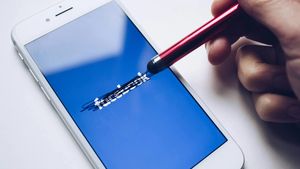 Guvernul olandez ar putea să nu mai folosească Facebook, din motive de securitate / Meta, somată să explice cum utilizează datele personale ale cetățenilor care vizitează paginile guvernamentale