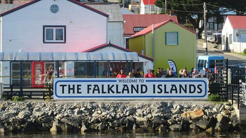 Suveranitatea britanică în Falkland şi în Gibraltar ”nu este negociabilă”, anunţă Londra după ce cedează arhipelagul Chagos Mauritiusului